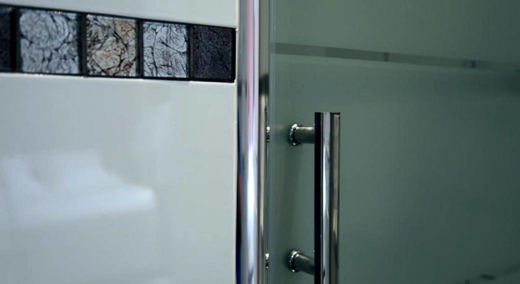 Hôtel Briand devient Hotel IPL Levallois-Perret Buitenkant foto