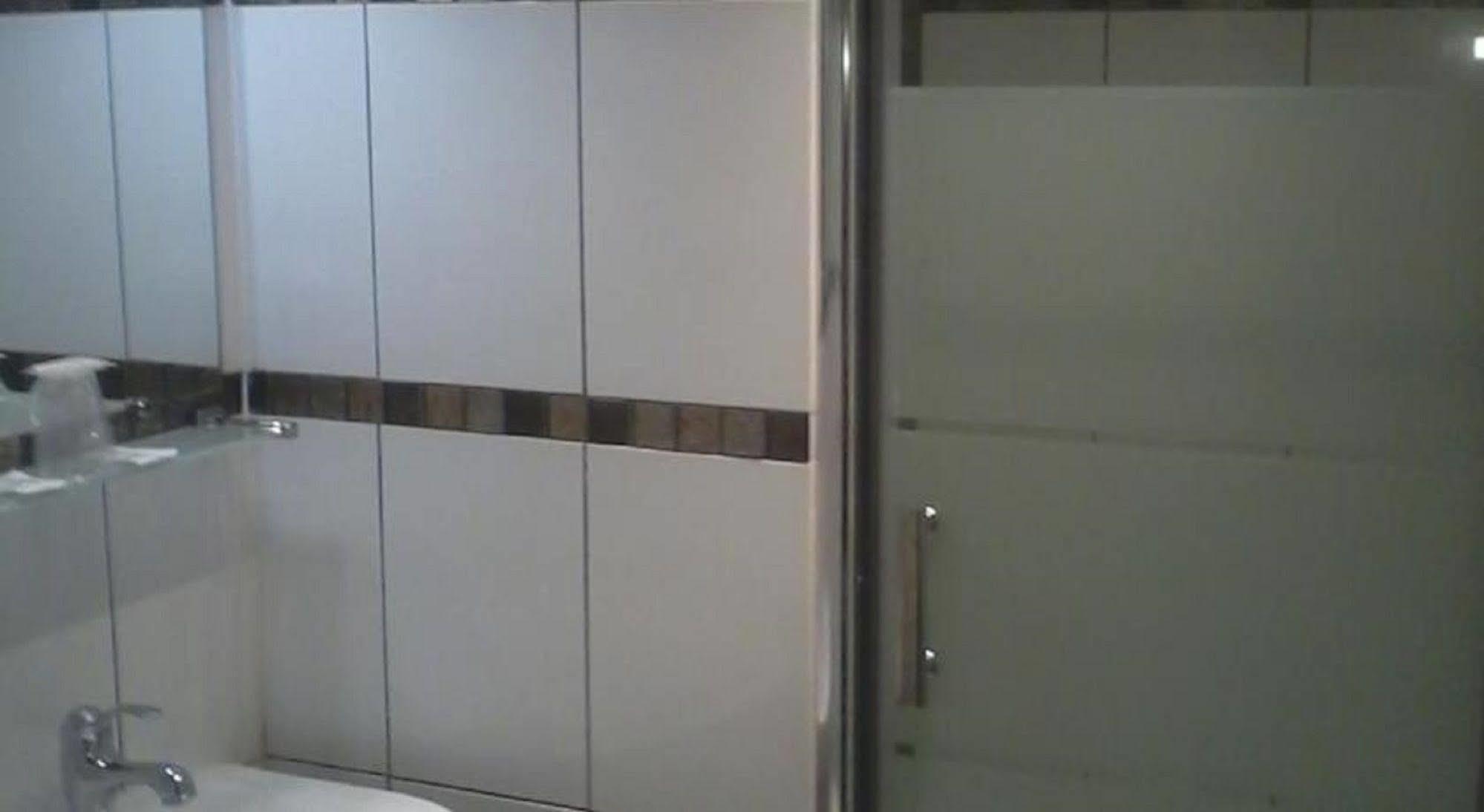Hôtel Briand devient Hotel IPL Levallois-Perret Buitenkant foto